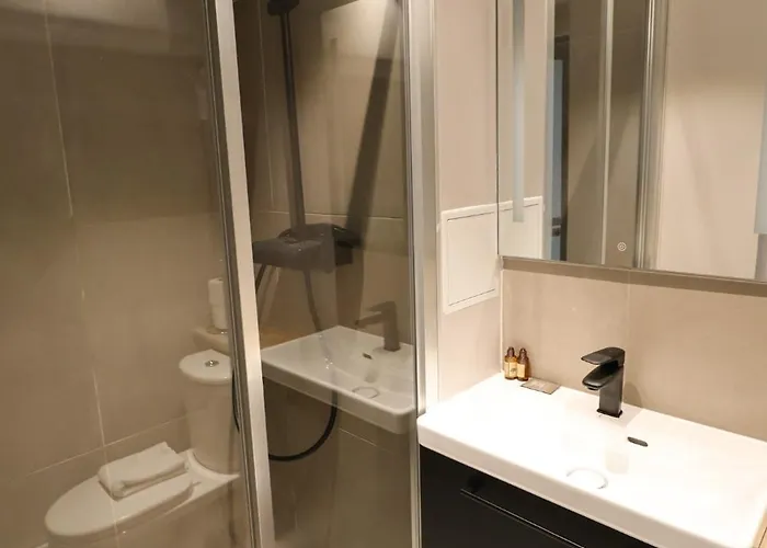 Stylish Close To The Eiffel Tower * Parijs